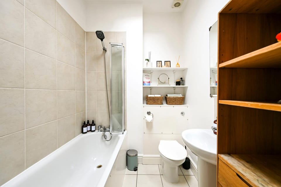 Shower, Toilet, Bathroom