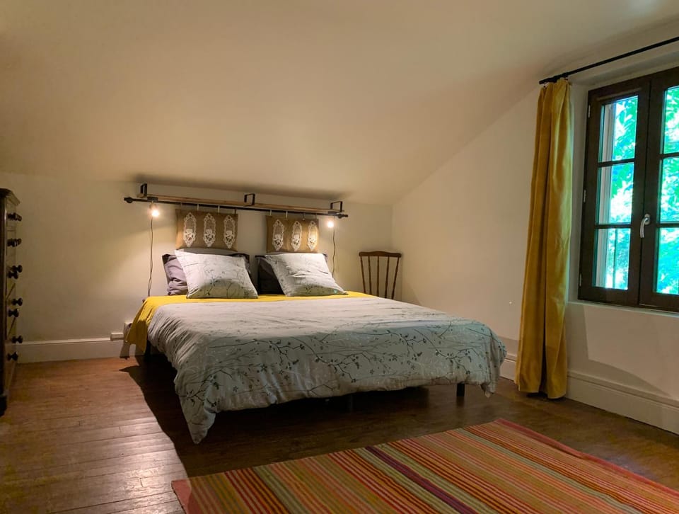 Bed, Bedroom