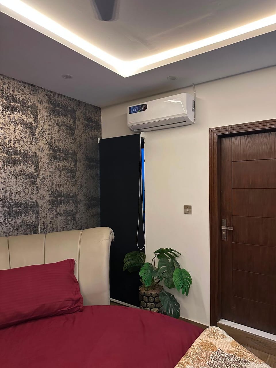 The crimson round bed luxe suite Apartment hotel in Islamabad