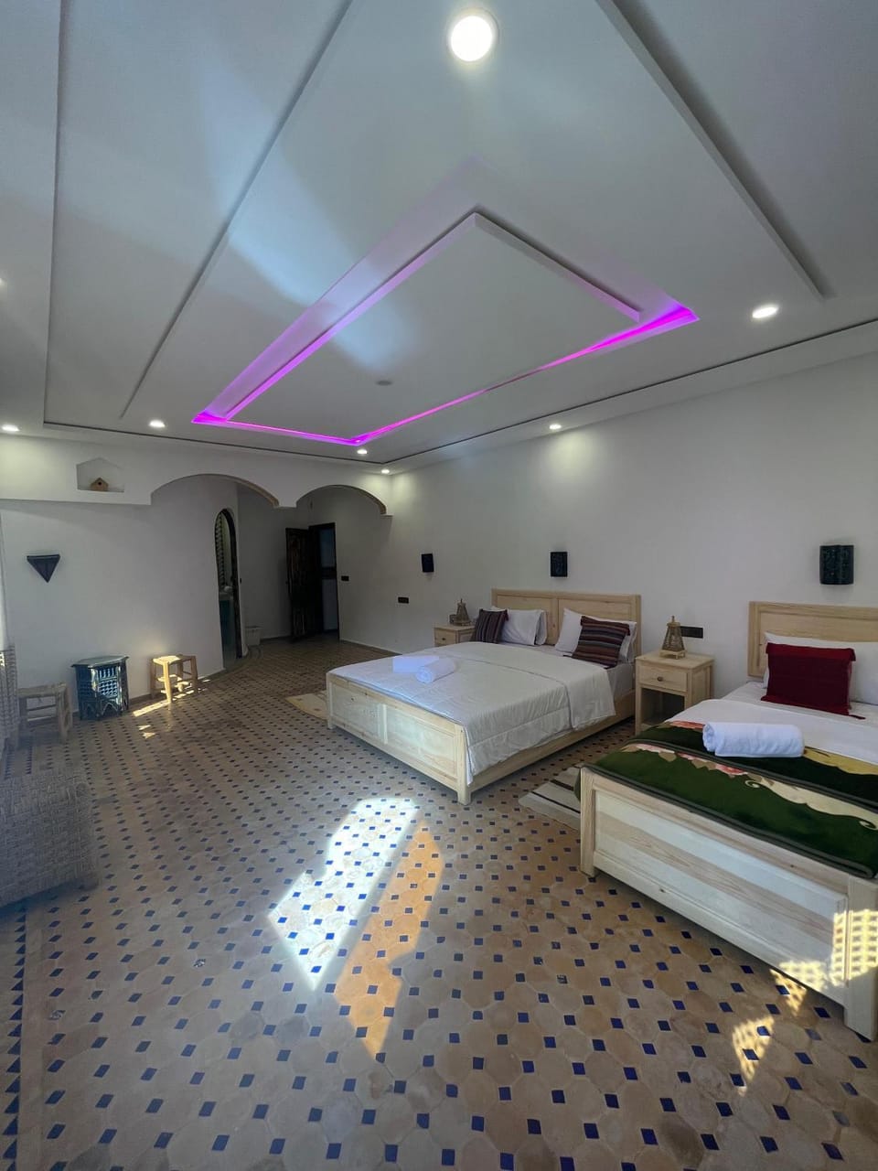 Bed, Living room, Photo of the whole room, Bedroom