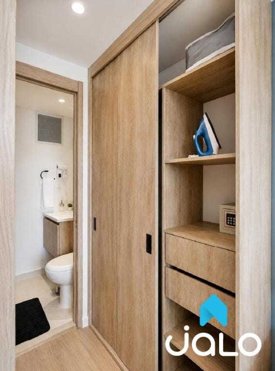 Bathroom, wardrobe