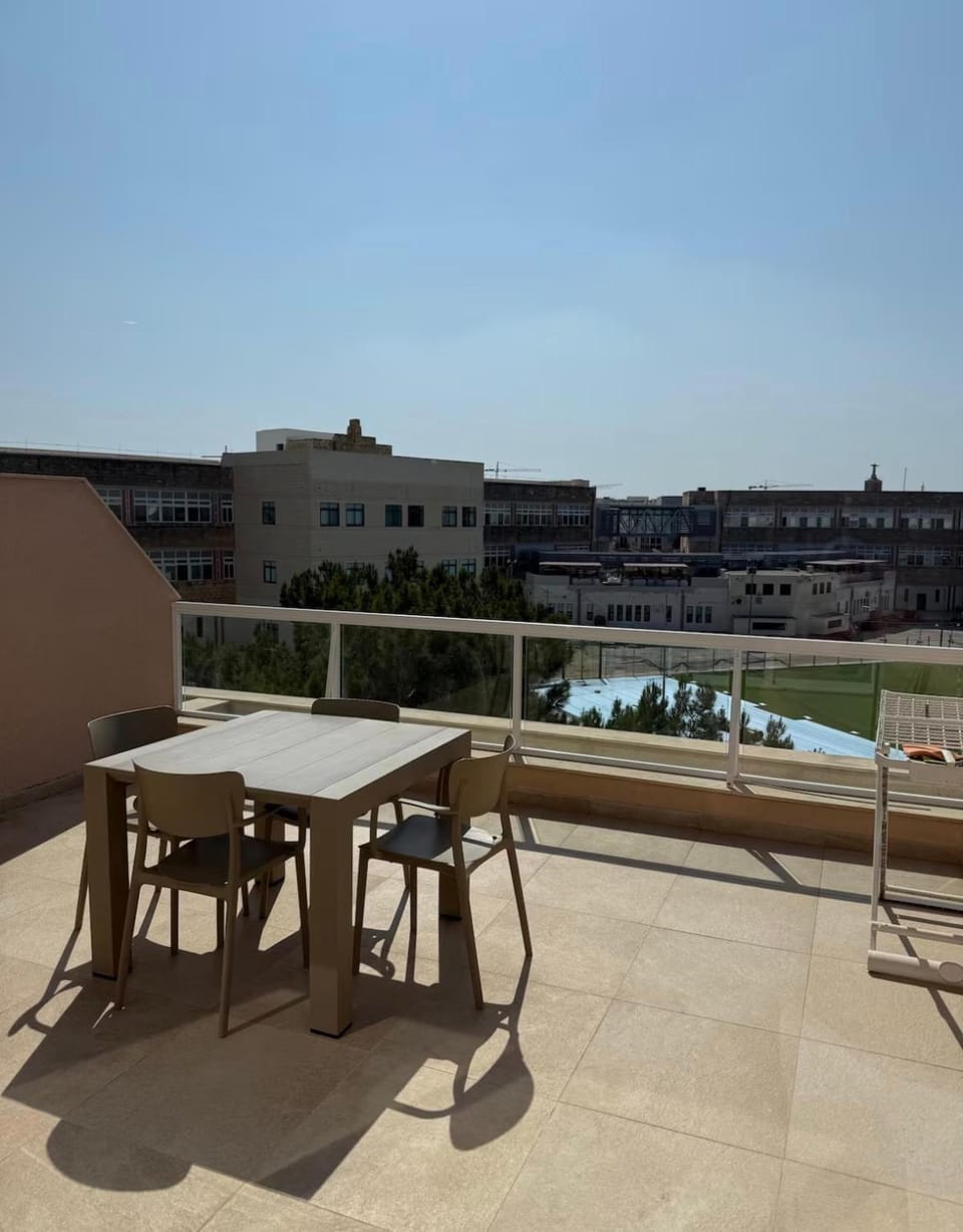 Private Room in Shared Apartment Central Msida Vacation rental in Malta