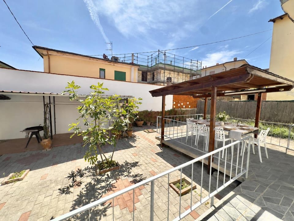 Property building, Patio, Day, View (from property/room), Balcony/Terrace