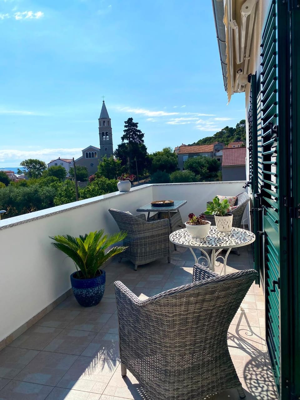 Kona Art & Sea Retreat Apartment in Šibenik-Knin County, Croatia