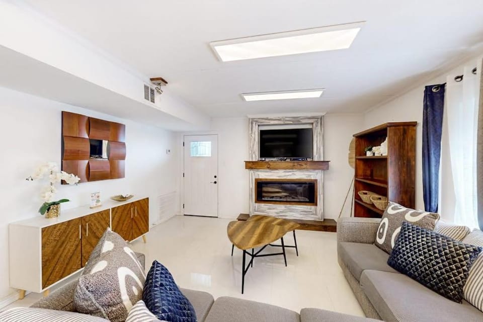 The Waves: unit B House in South Padre Island