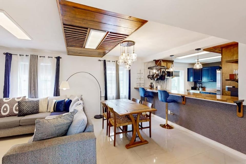The Waves: unit B House in South Padre Island