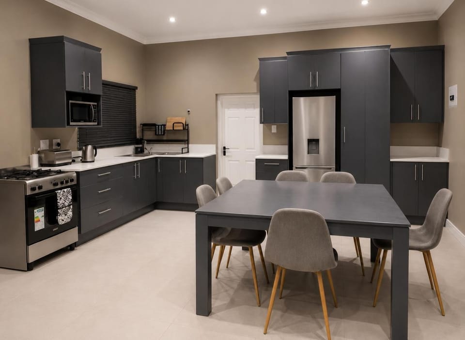#4,2 bedroom Entire Unit Water backup supply WiFi Northcliff Apartment in Johannesburg