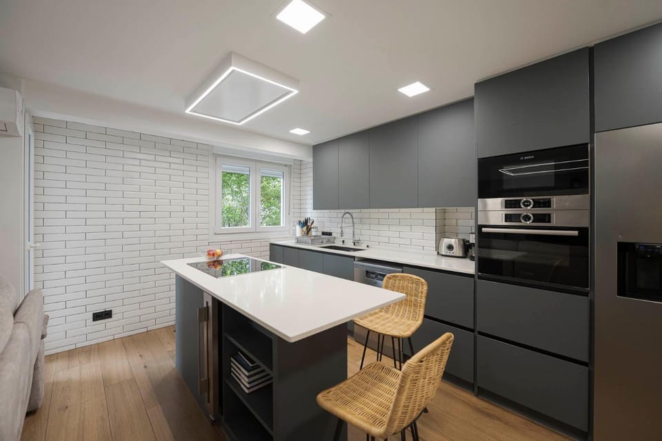 Kitchen or kitchenette, Dining area, oven, stove