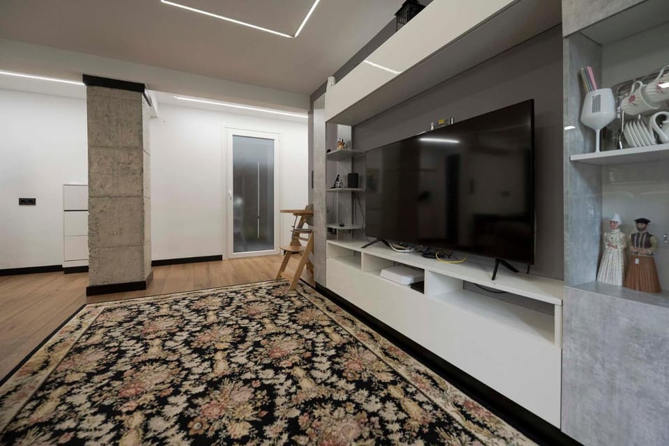 Communal lounge/ TV room, TV and multimedia