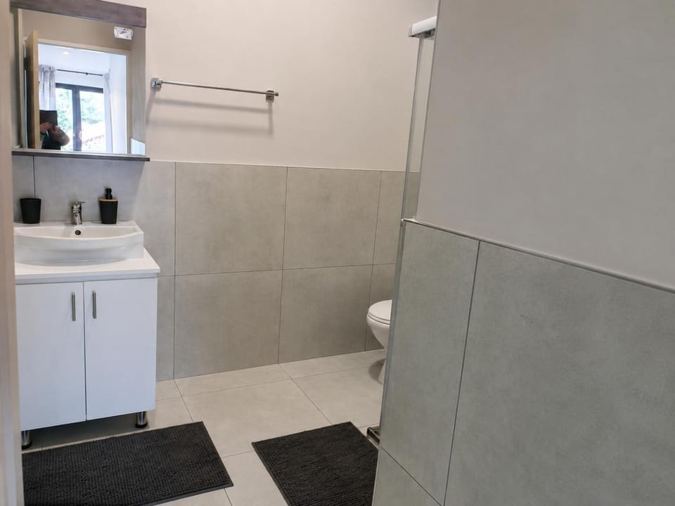 #3 bedroom in Northcliff, Water backup, WiFi Apartment in Johannesburg