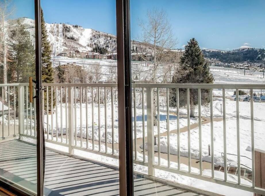 Slopeside Chalet House in Steamboat Springs
