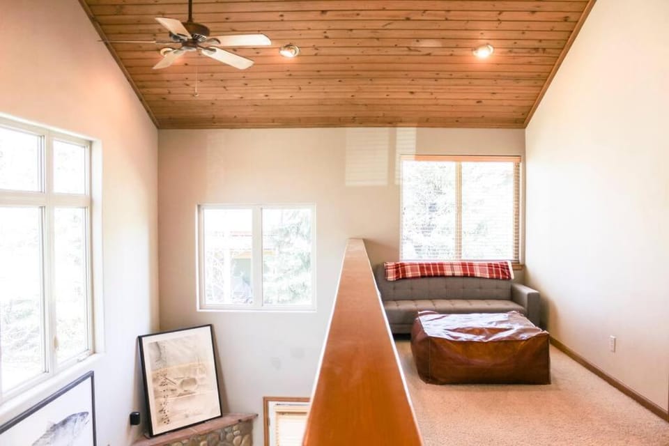 Sunny Sanctuary House in Steamboat Springs