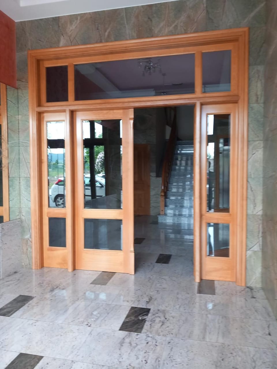 Facade/entrance