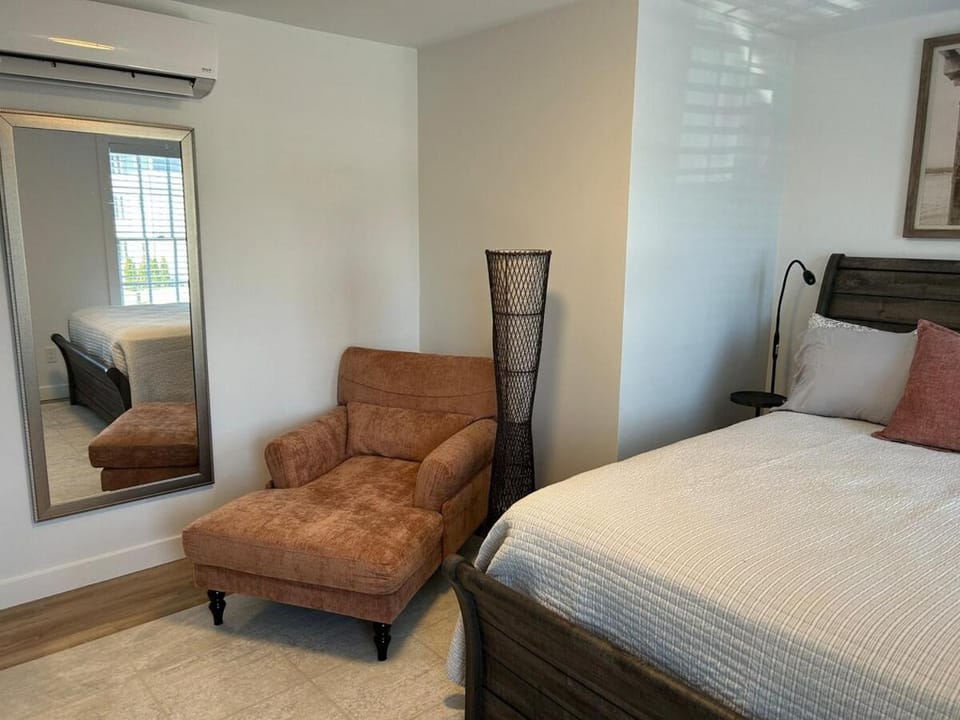Brand new condo downtown East Greenwich! Apartment in East Greenwich