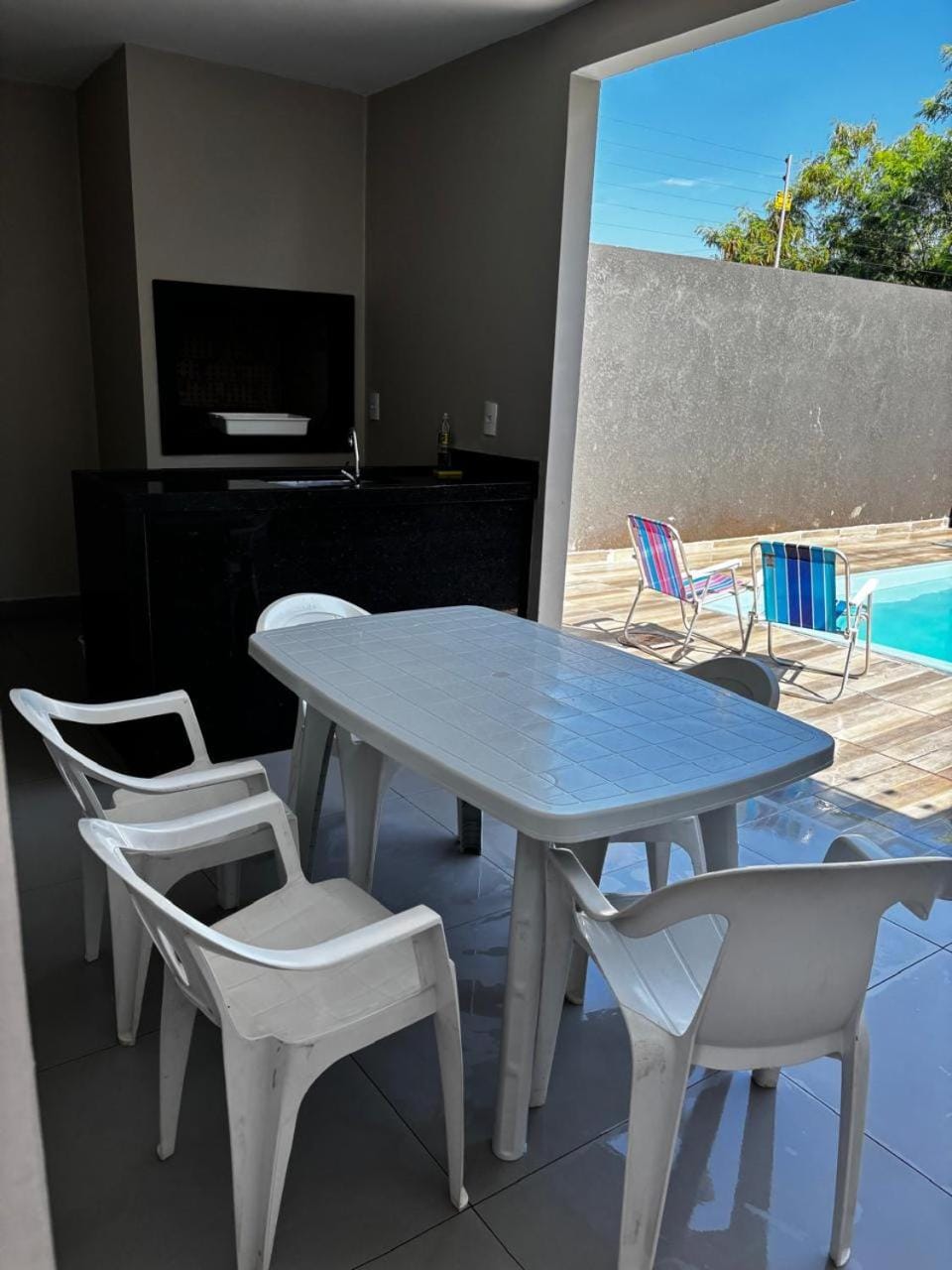 Swimming pool