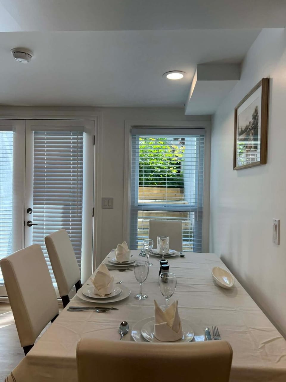 Guest Suite in Shaughnessy Apartment in Vancouver