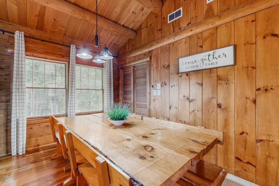 Seating area, Dining area