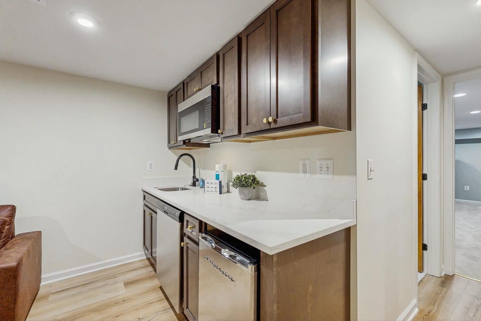 Kitchen or kitchenette, kitchen