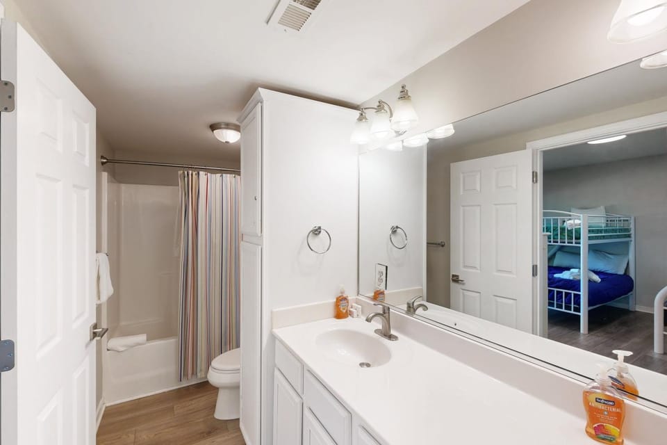 Bathroom, Bath