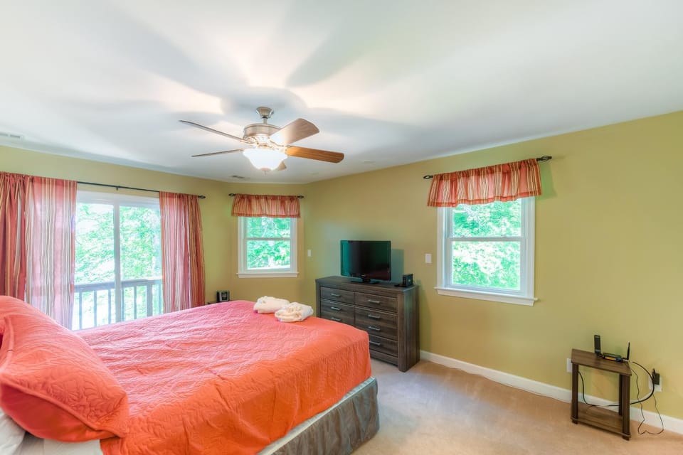 Bed, Bedroom