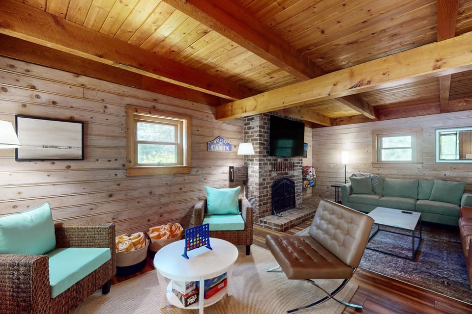 TV and multimedia, Living room, Seating area