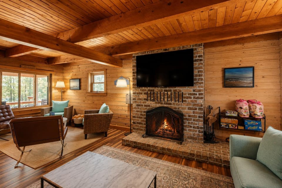 TV and multimedia, Living room, Seating area