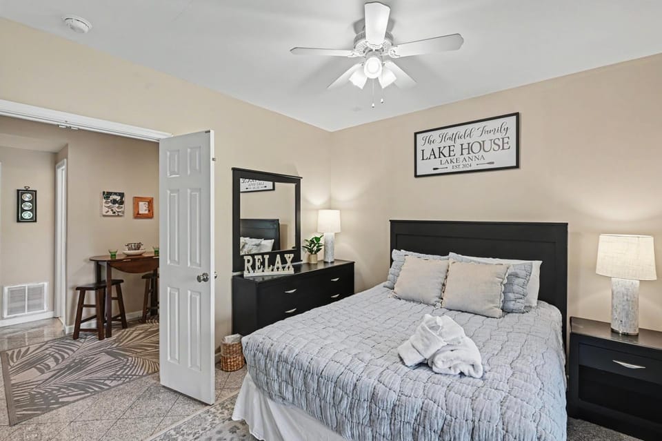 Bed, Bedroom