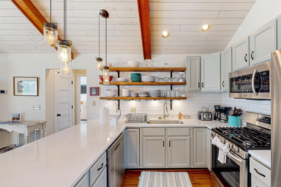 Kitchen or kitchenette, kitchen