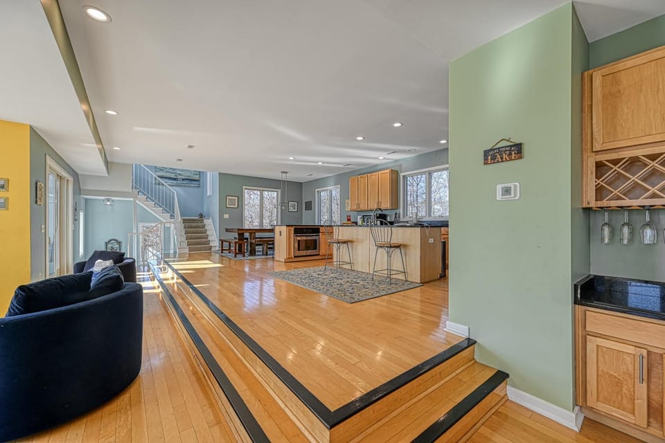 Kitchen or kitchenette, dishwasher, oven, stove