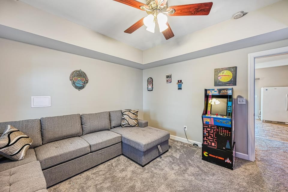 TV and multimedia, Living room, Seating area
