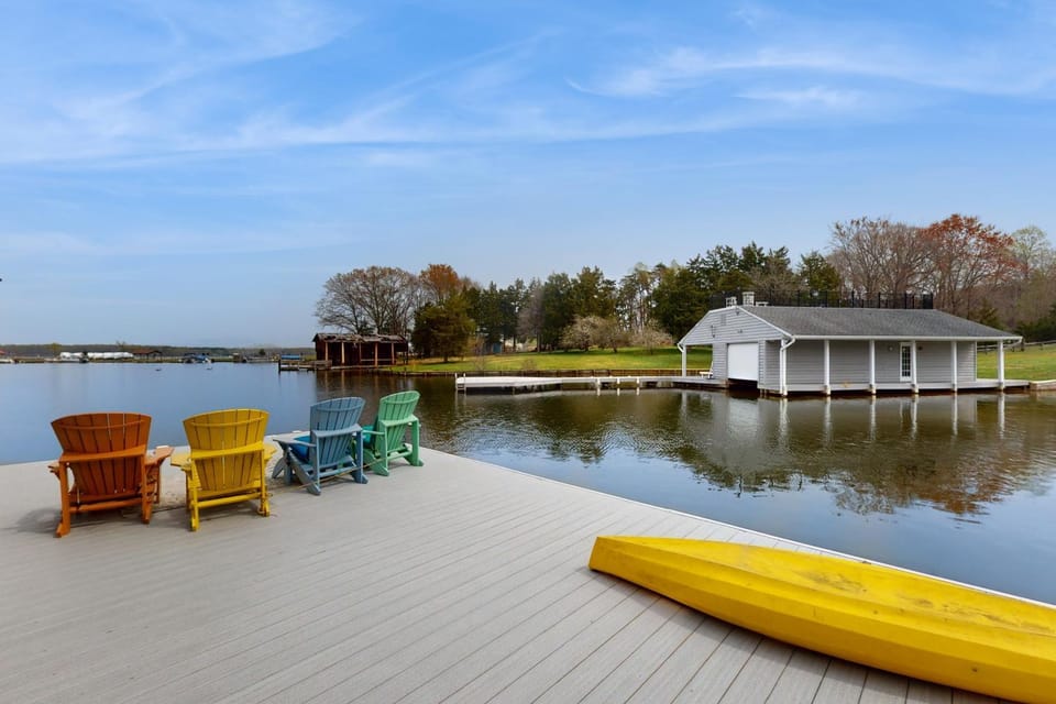 Nearby landmark, Activities