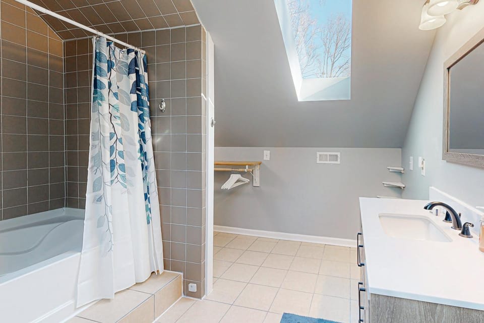 Bathroom, Bath