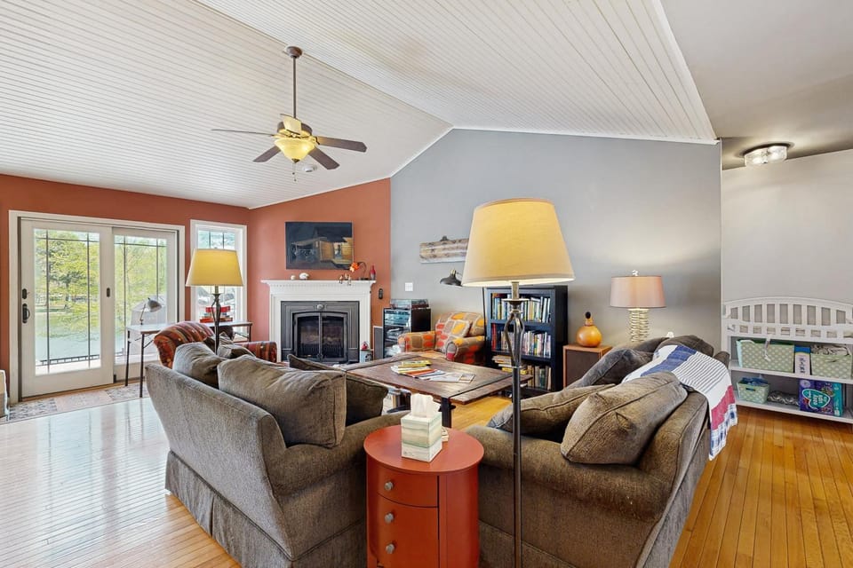 TV and multimedia, Living room, Seating area