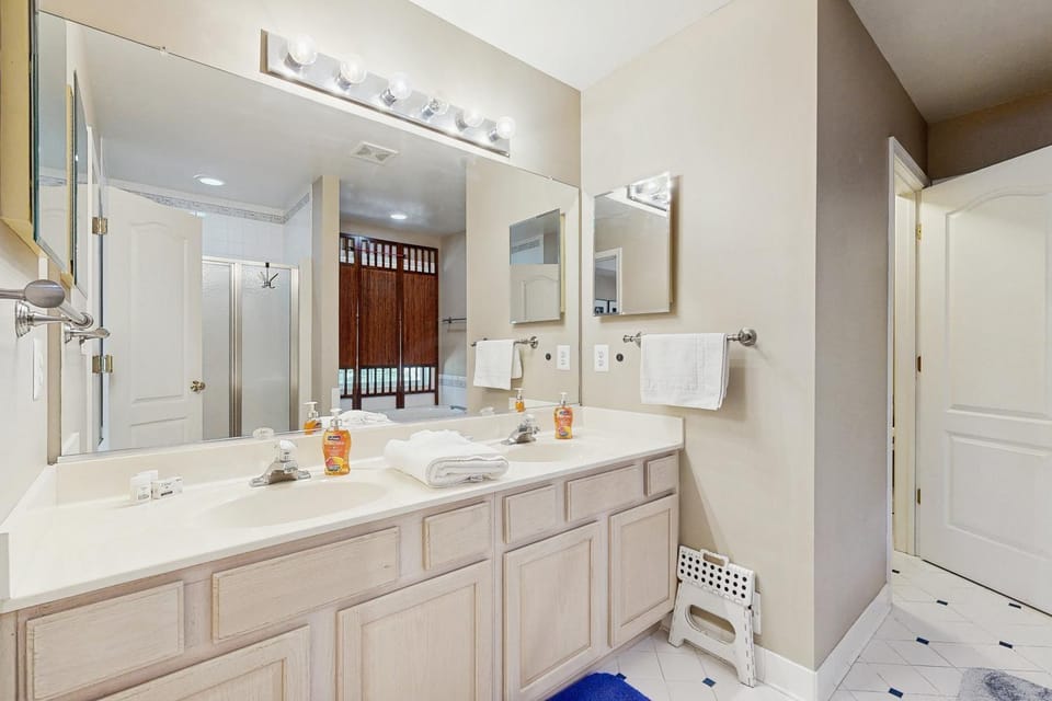 Bathroom, Bath