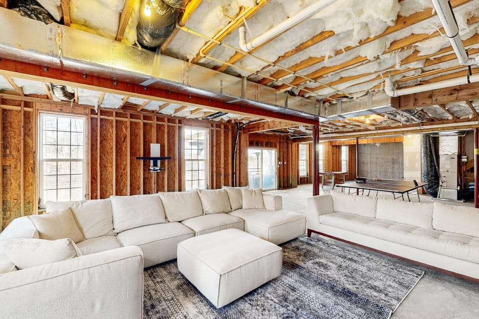 Living room, Seating area