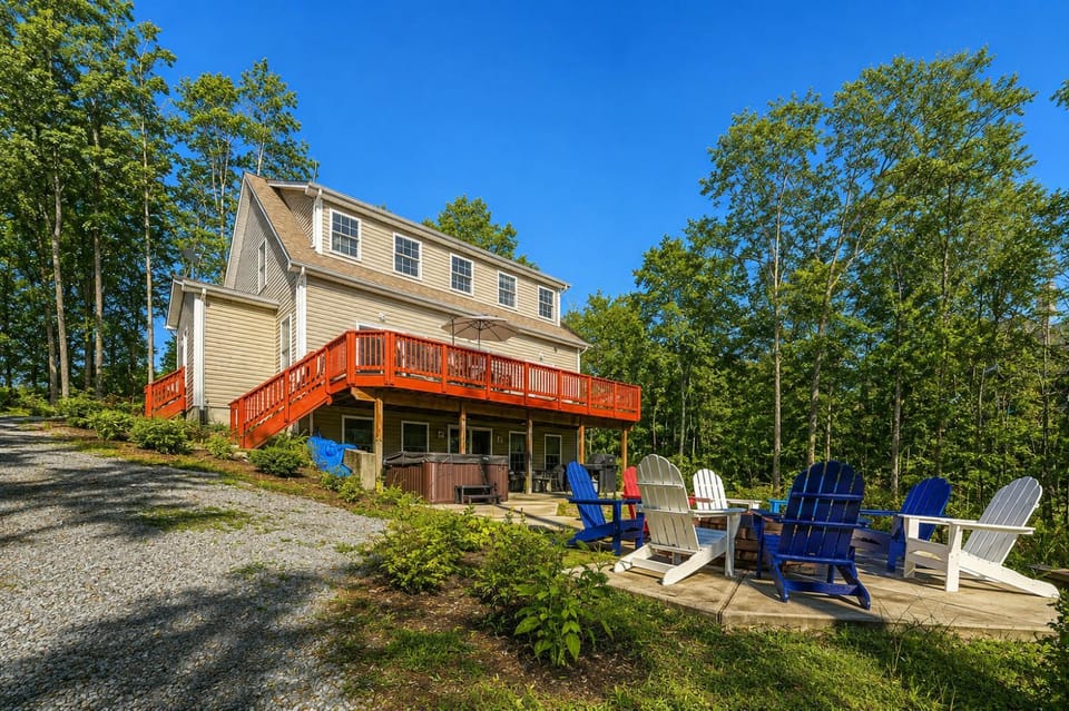 Property building, Patio, Day, Seating area