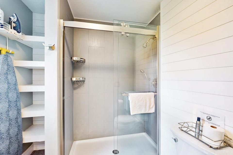 Bathroom, Bath