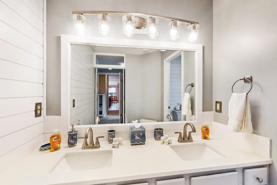 Bathroom, Bath
