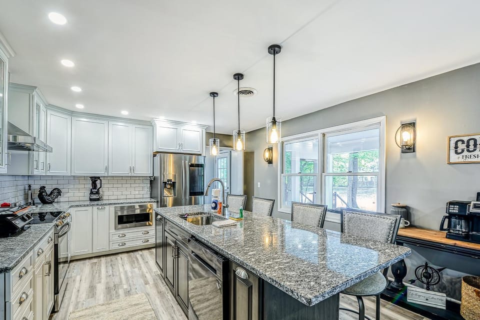 Kitchen or kitchenette, kitchen