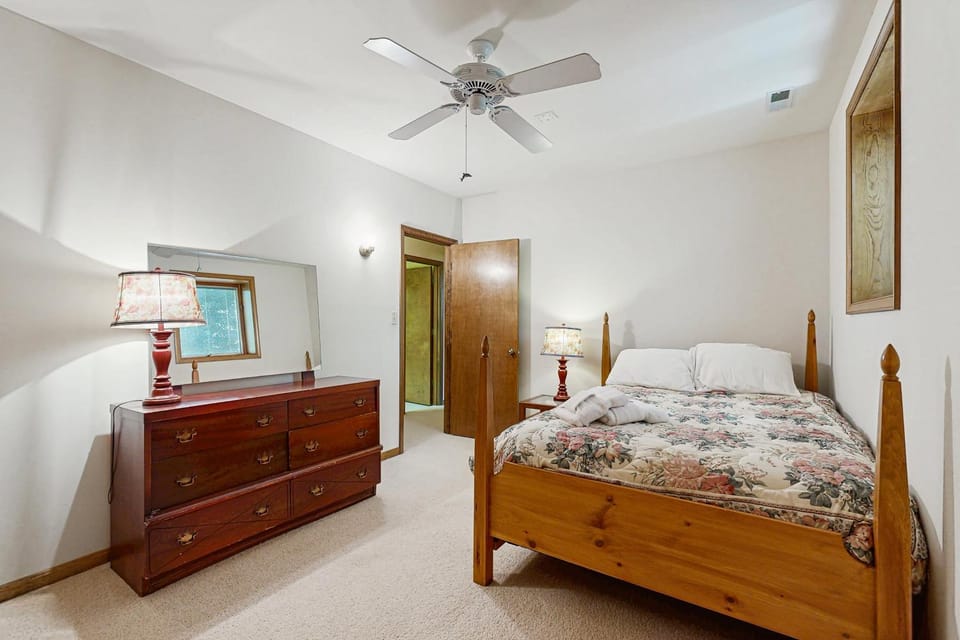 Bed, Bedroom