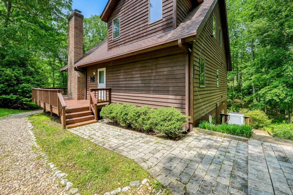 Property building, Day, Garden, Garden view