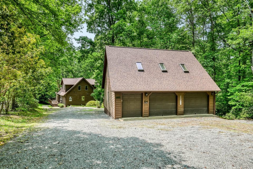 Property building, Day, Natural landscape