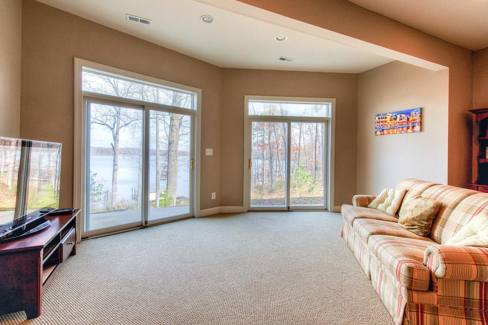 TV and multimedia, Living room, Seating area