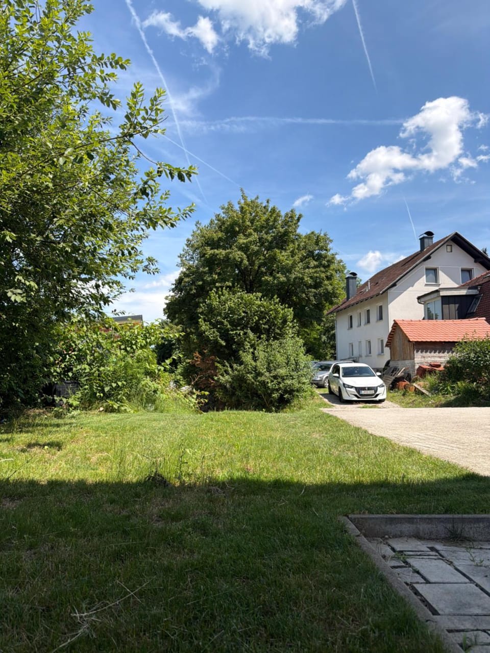 Property building, Neighbourhood, Garden view, Parking