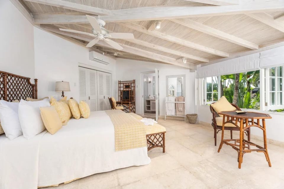 Villa de lujo frente al mar de 5 habitaciones con piscina privada y acceso directo a la playa, Holetown, Barbados Villa in Holetown