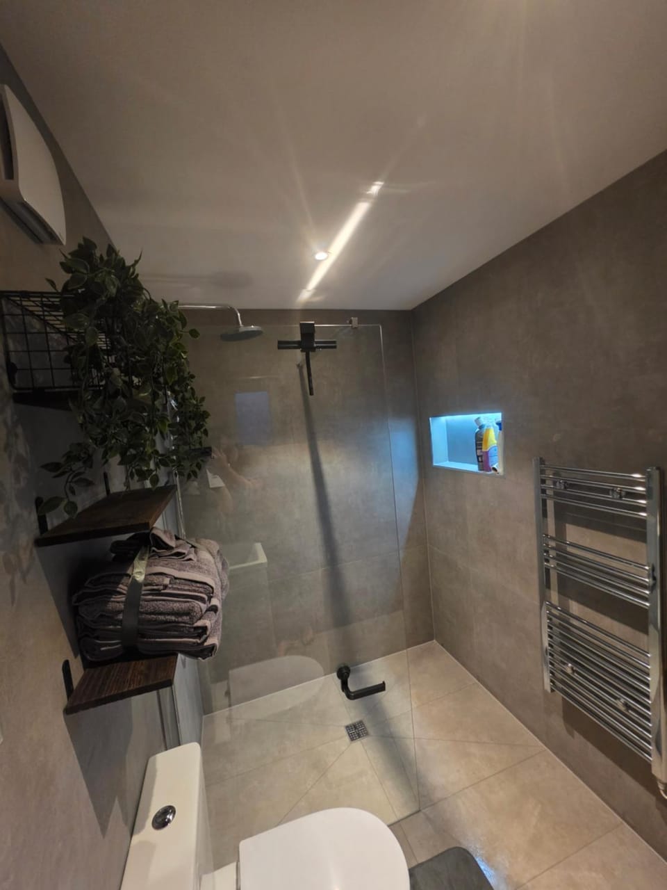 Luxury outhouse Bed and Breakfast in Ilford