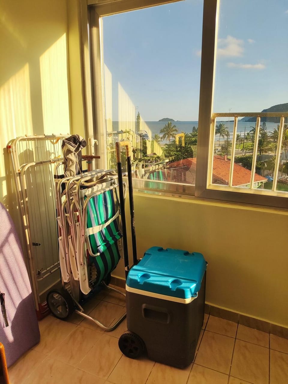 Edifício Praia do canto pé na areia, com garagem Apartment in Peruíbe