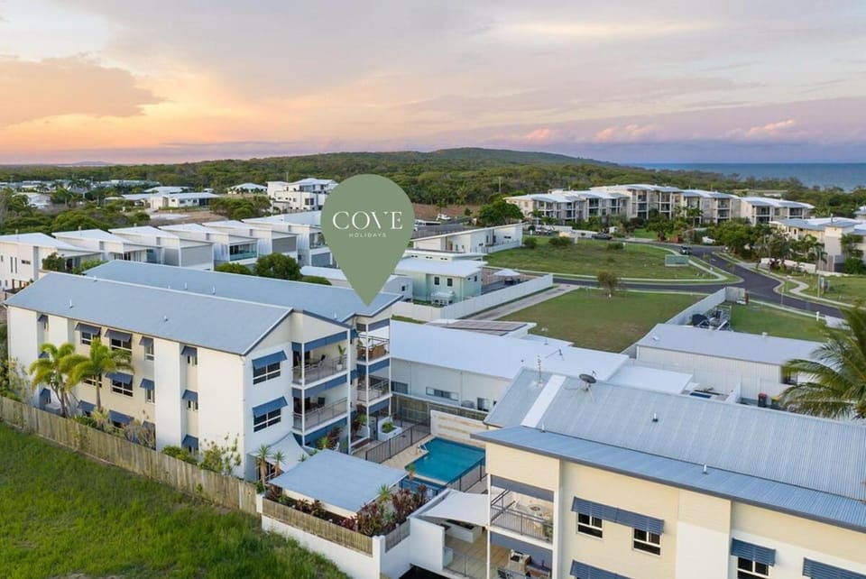 Seaside 1 BR w Pool 5 Mins to Beach Apartment in Agnes Water