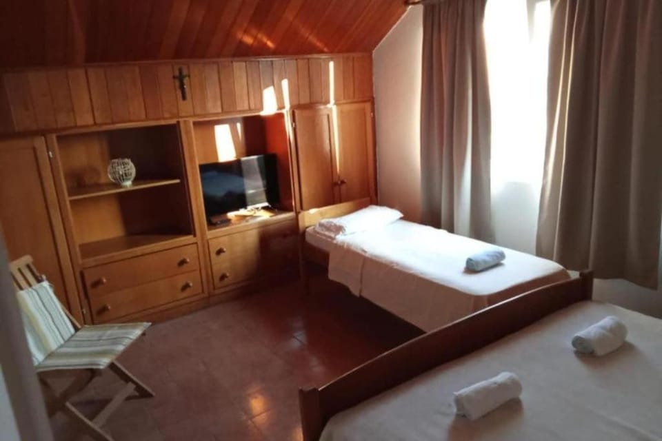 Apartments with parking space Jezera, Murter - 27434 Apartment in Tisno