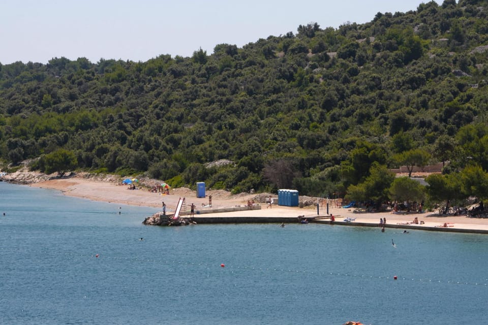Apartments with parking space Jezera, Murter - 27434 Apartment in Tisno